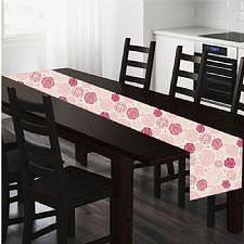 Krem Zemin Pembe Çiçekli Model Runner