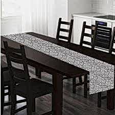 Siyah Beyaz Soyut Model Runner