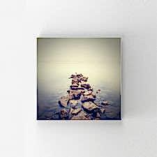 Gölde Kayalıklar Tablosu