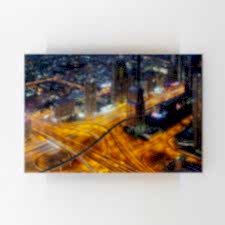 Gece Karanlığında Köprüdeki Trafik Tablosu