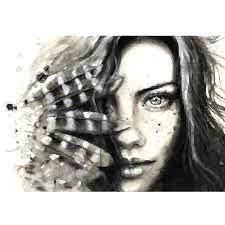 Kadının Kuş Tüyü İle Sanat Tablosu